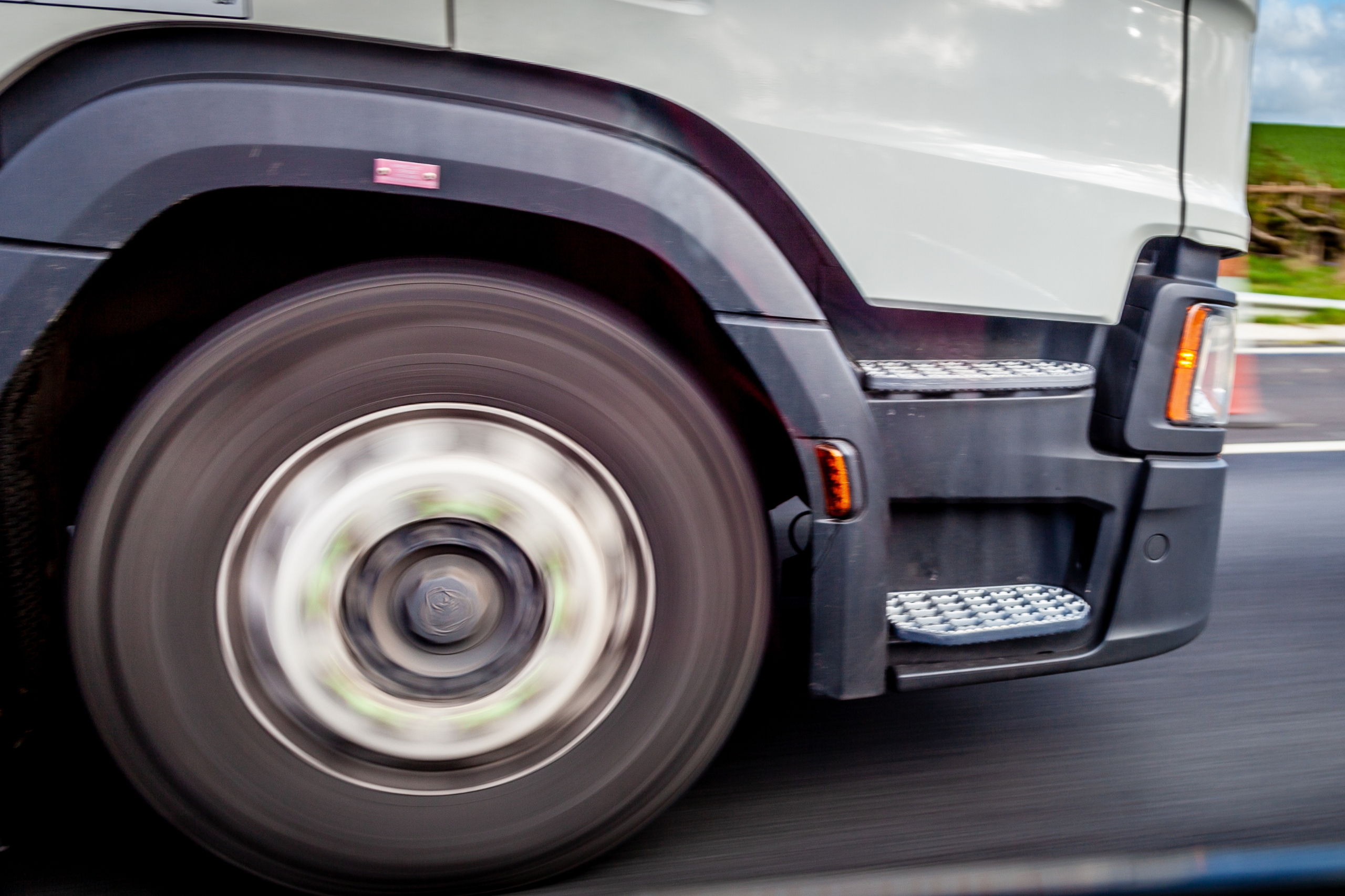 Where To Get UK Expert HGV Training In 2023